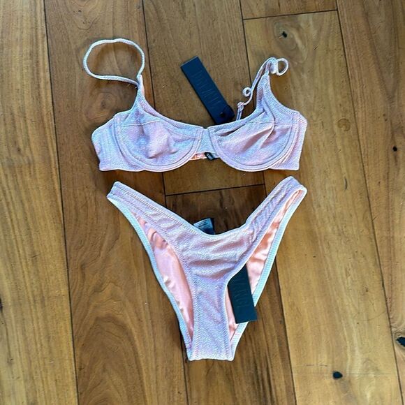 TRIANGL LINA CHEEKY BLUSH NO BAG NEW WITH TAGS - Picture 4 of 9